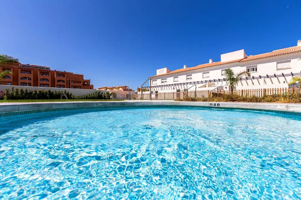 Beach at 350m, Pool, Chillout Patio and Fibre WIFI