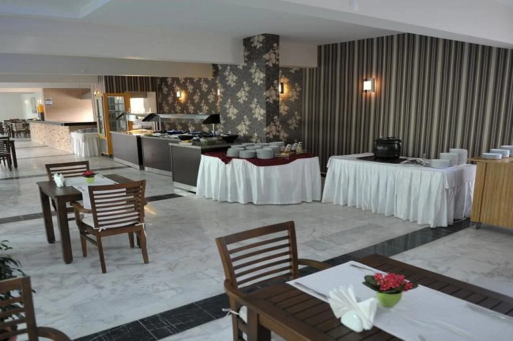 Mert Seaside Hotel