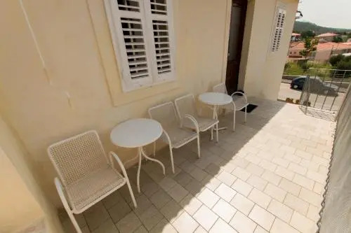 Apartments Maande
