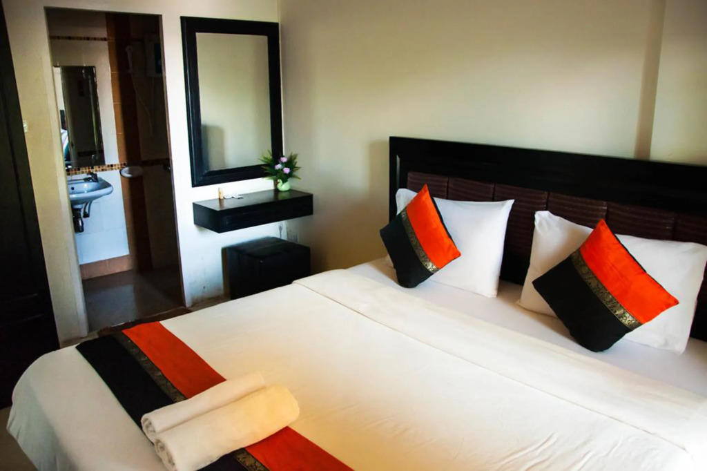 Pova Residence and Boutiques Resort