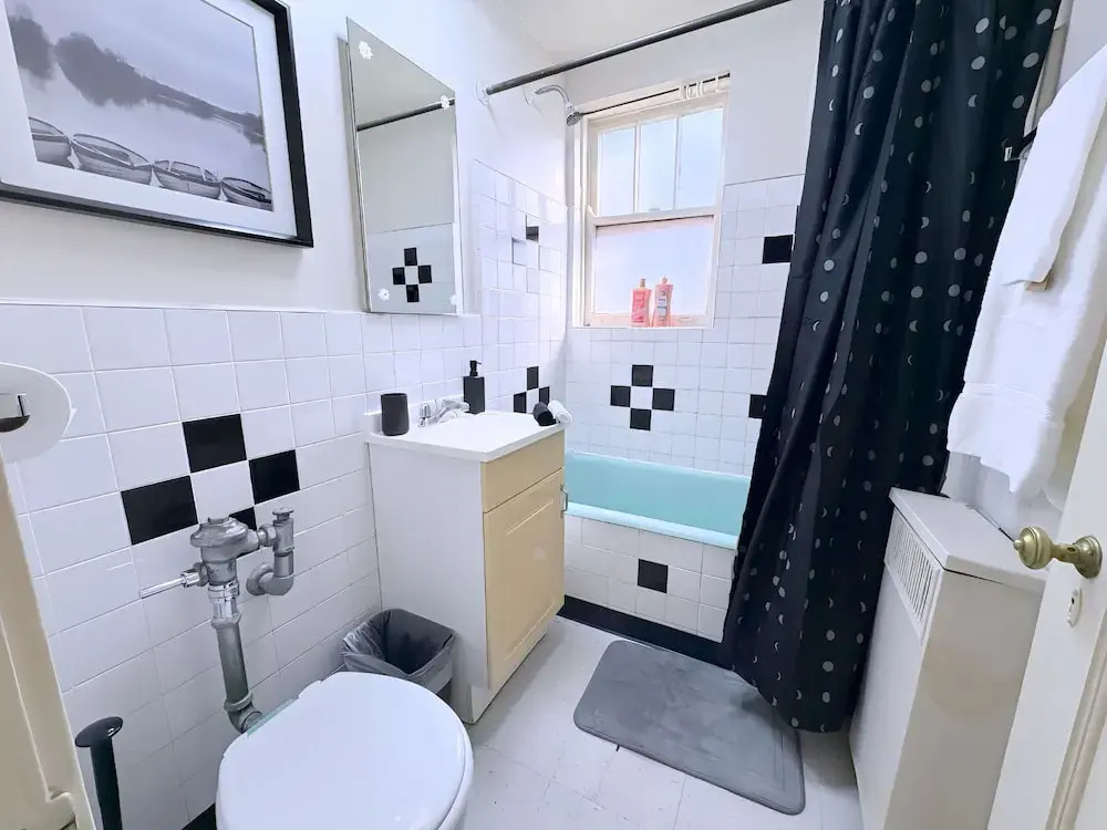 Vintage Studio in Gold Coast - SP 1205