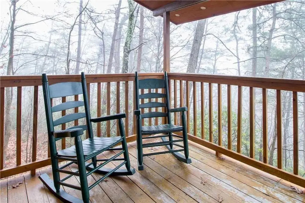 Bearadise 1 Bedroom Home with Hot Tub