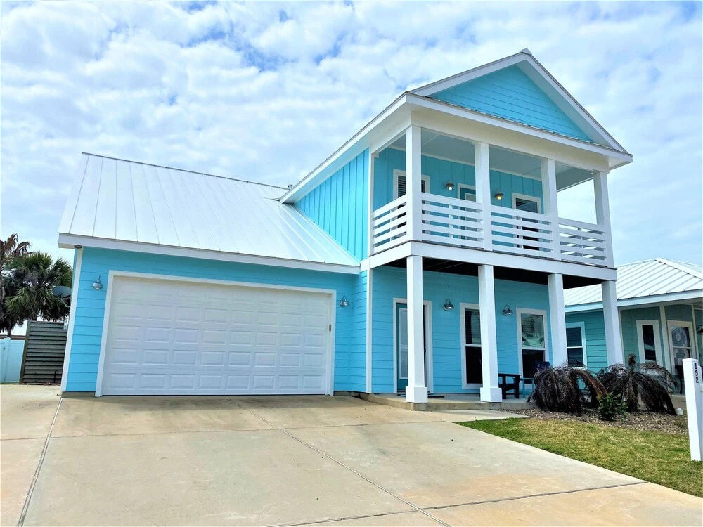 Aquaholics Anonymous 5 Bedroom Home by RedAwning