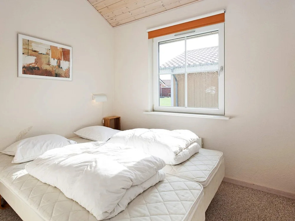 6 person holiday home on a holiday park in Gråsten