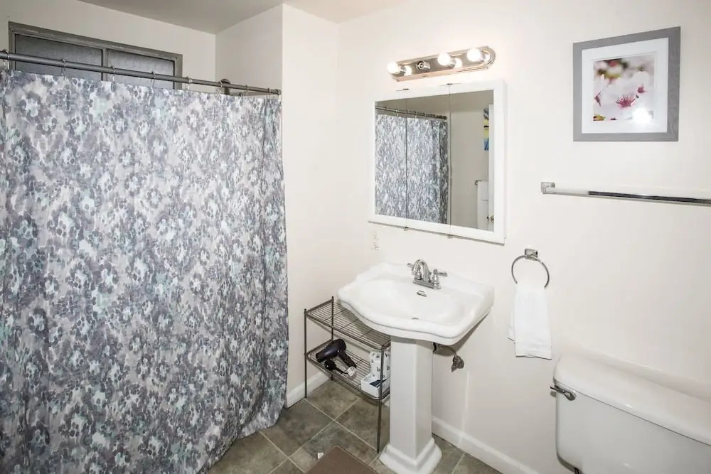 Green Lake Escape Seattle 4 bd 2 ba Sleeps 12!