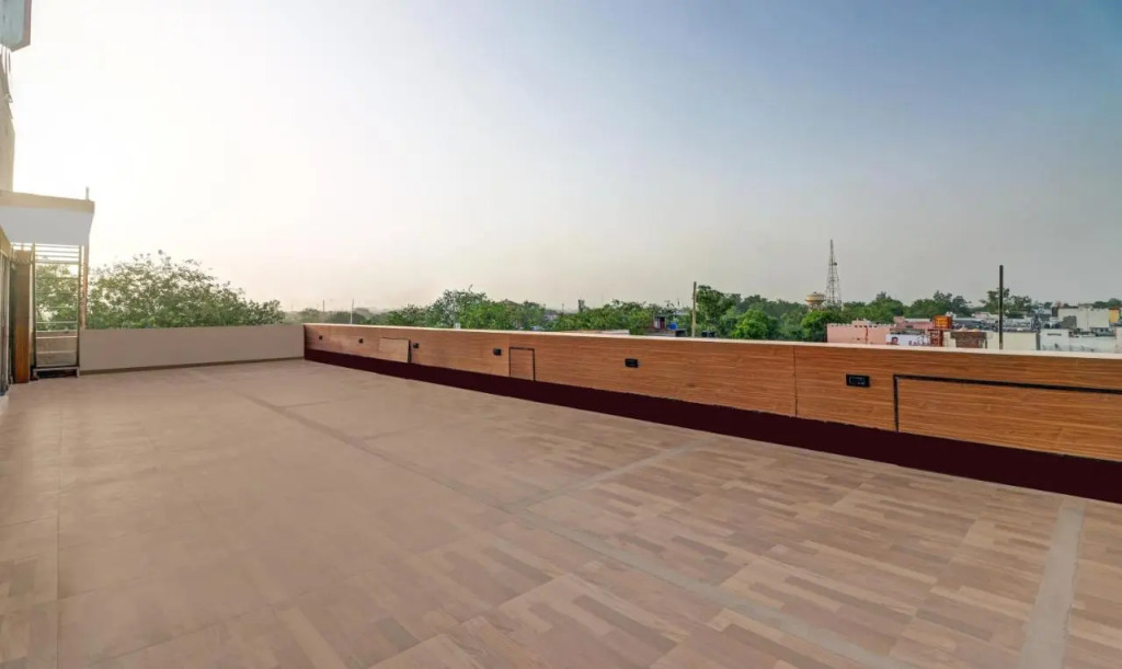 Itsy Hotels Anjali Mahal 500, Mtrs From Mathura Railway Station