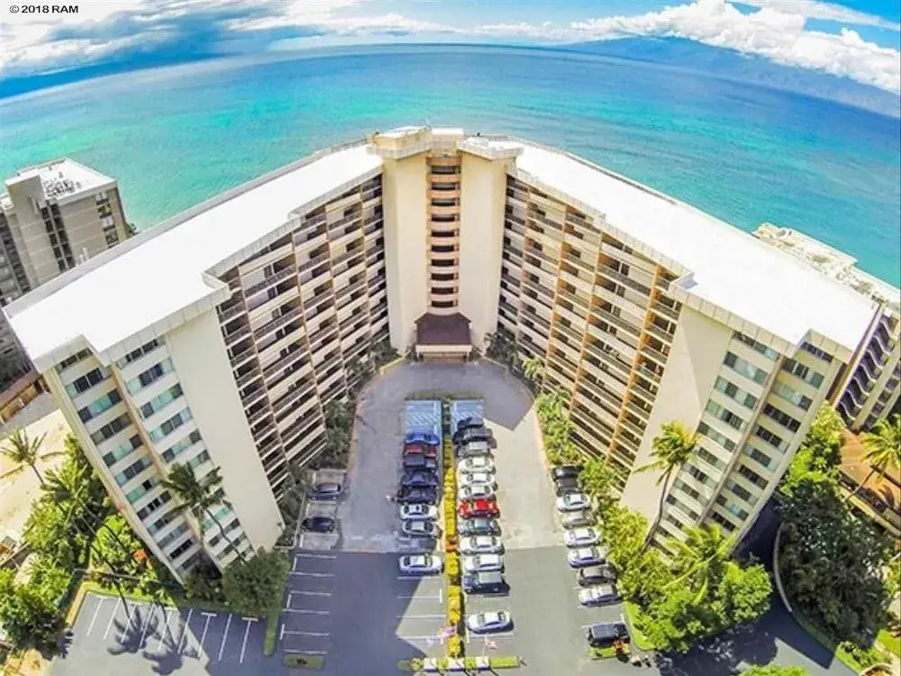 Royal Kahana 1012 by RedAwning