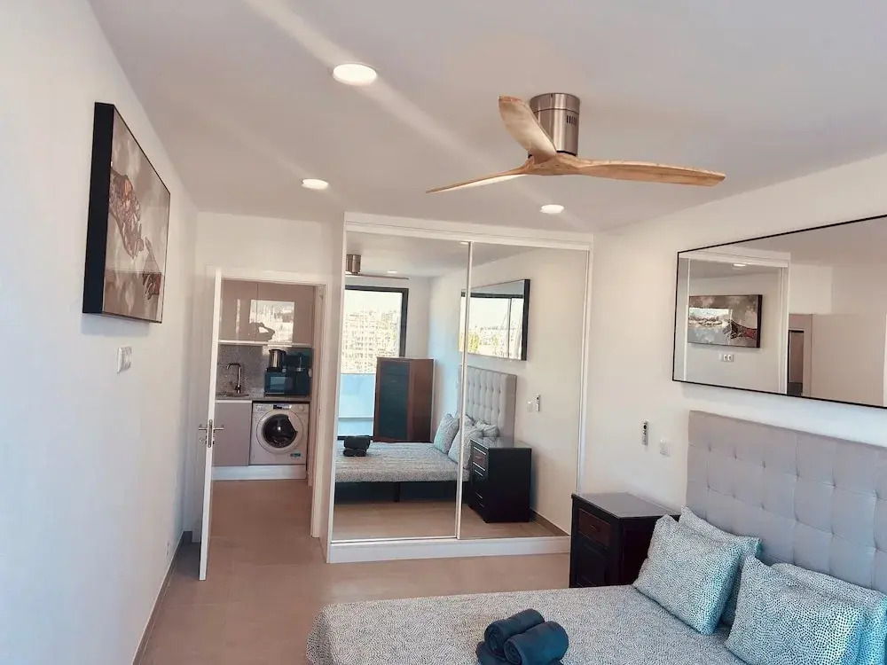 Spectacular Lagos Marina View apt on Promenade