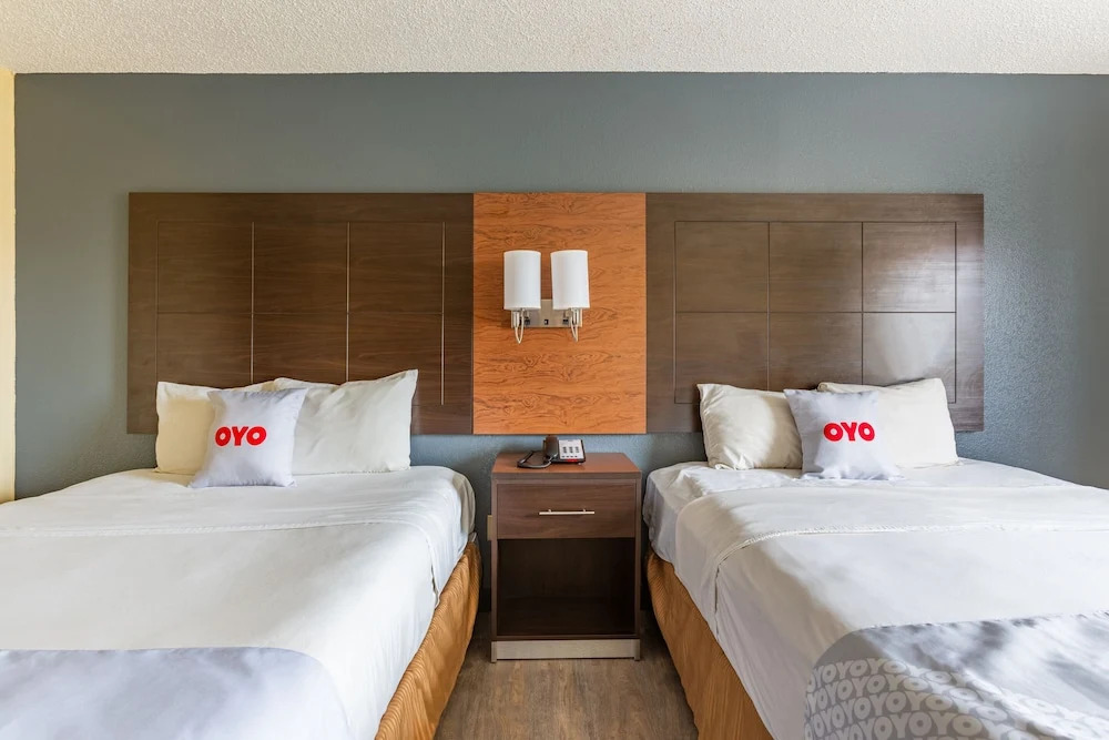 Rodeway Inn and Suites Airport Tulsa