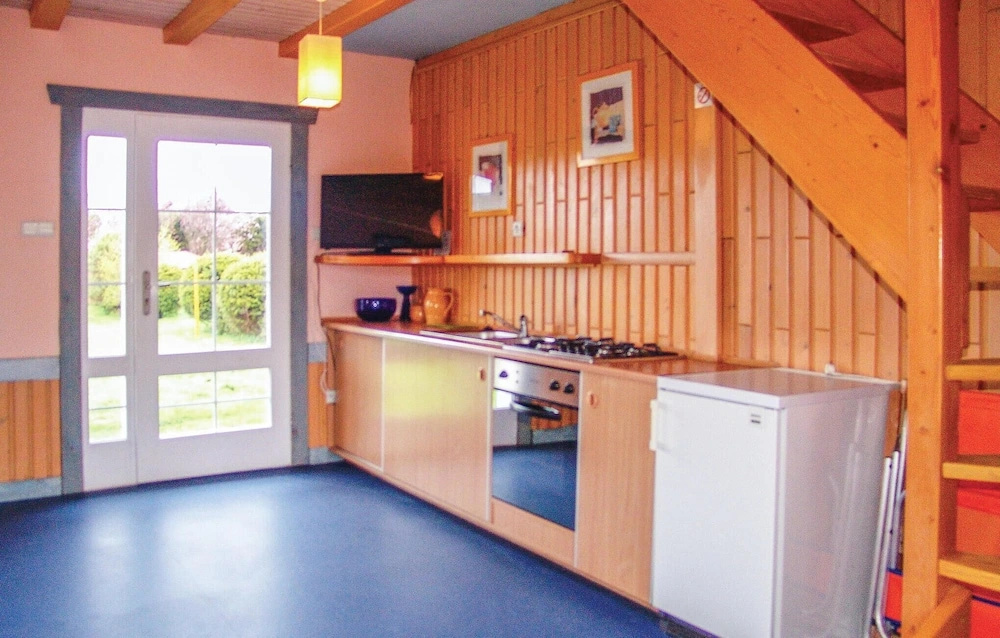 Beautiful Home In Ustronie Morskie