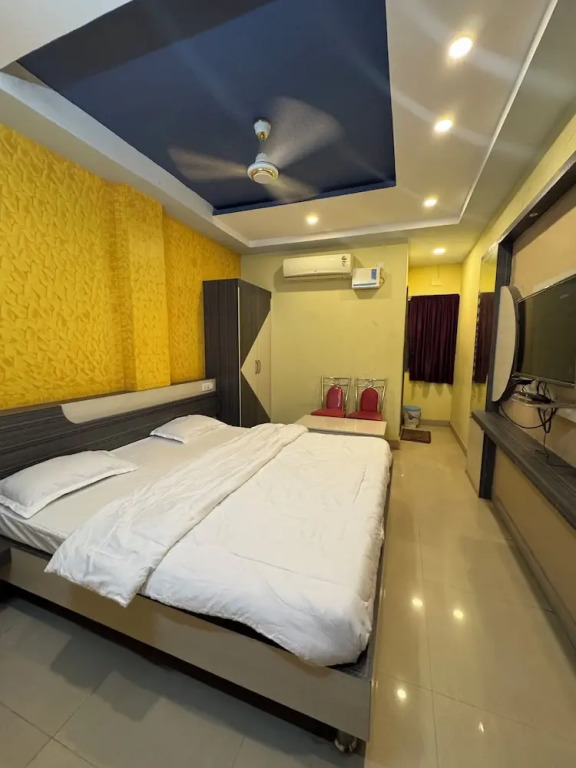 Hotel Asha Pride