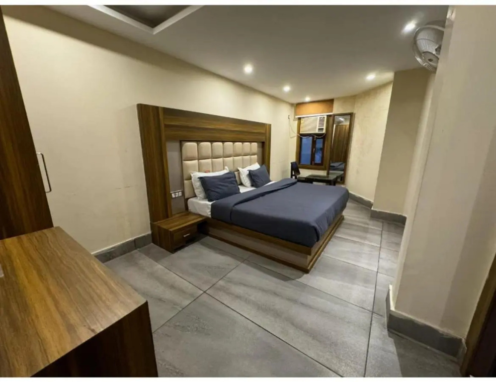 Hotel Green Leaf By T And M Hotels