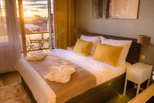 Pretty Woman's Studio with TERRACE & Air Condition