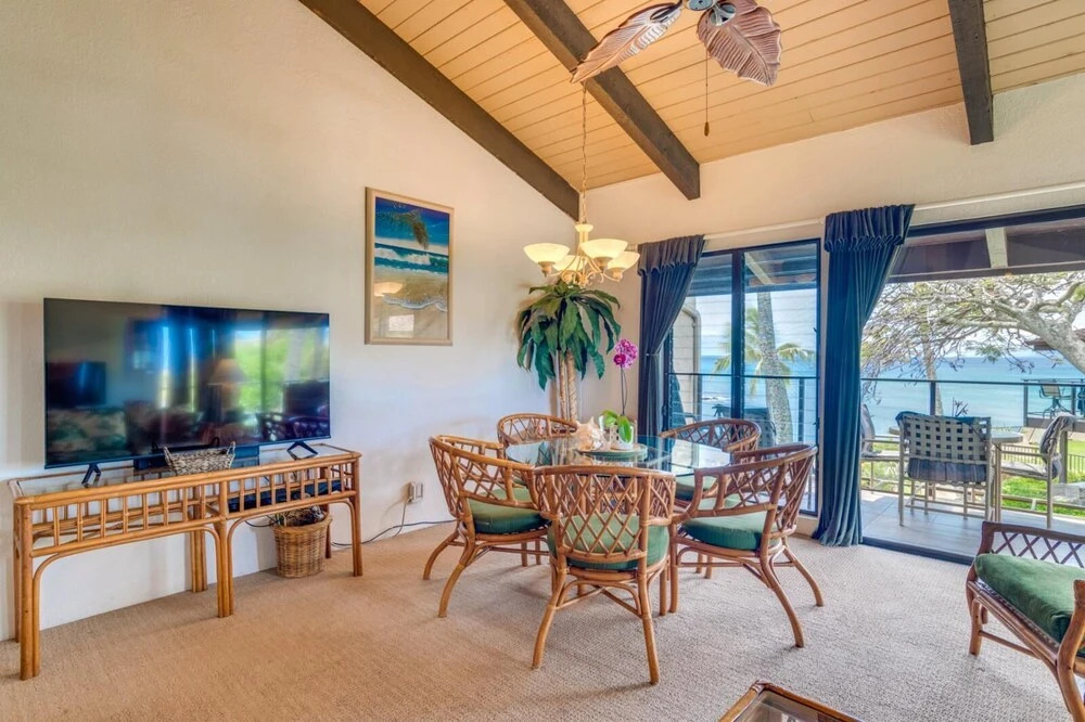 K B M Resorts- Nap-c37 Gorgeous 2bd, Ocean View, Easy Access to Parking, Pool and Beach!