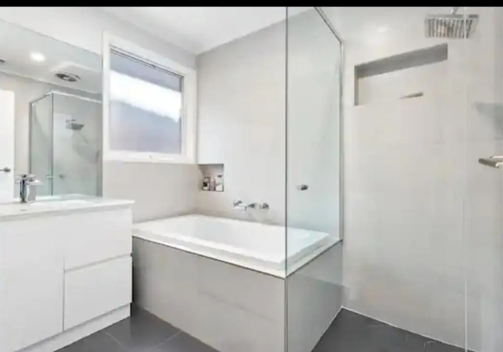 Luxurious 5 bedroom Villa with hot tub & much more