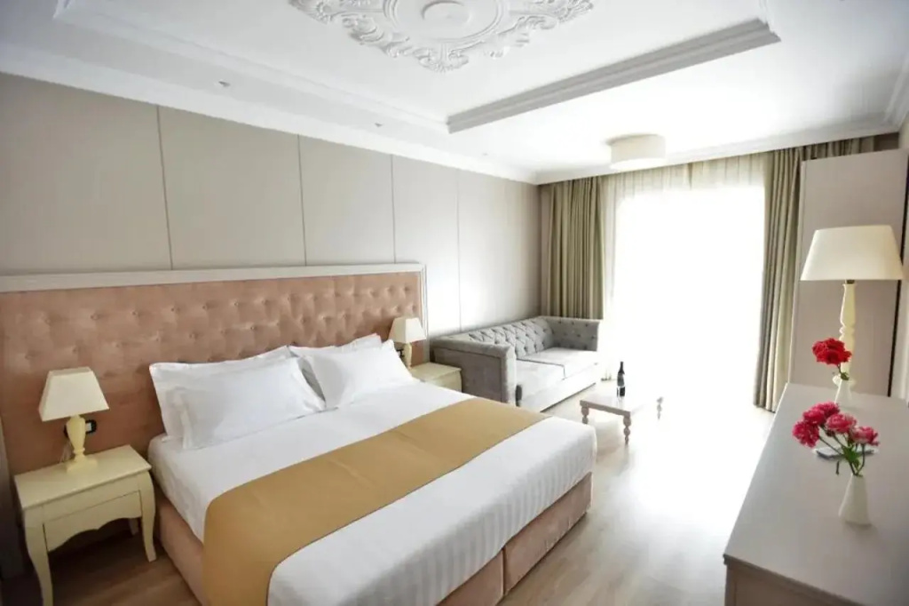 Flower Hotels & Resorts