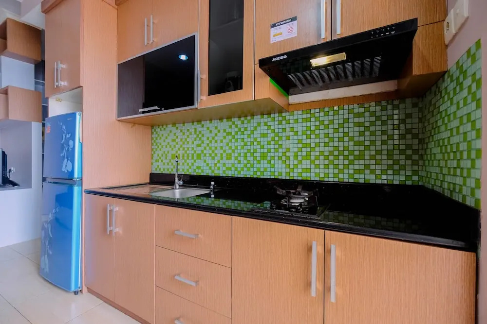 Comfy 2Br At Mediterania Marina Ancol Apartment