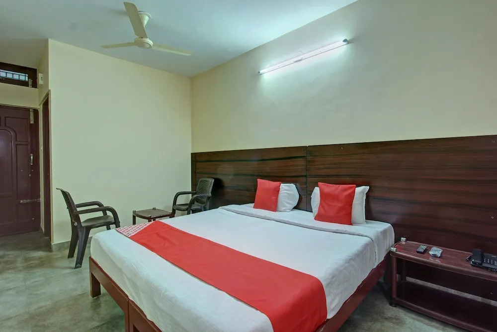 Oyo 27946 Sandhanam As Abode