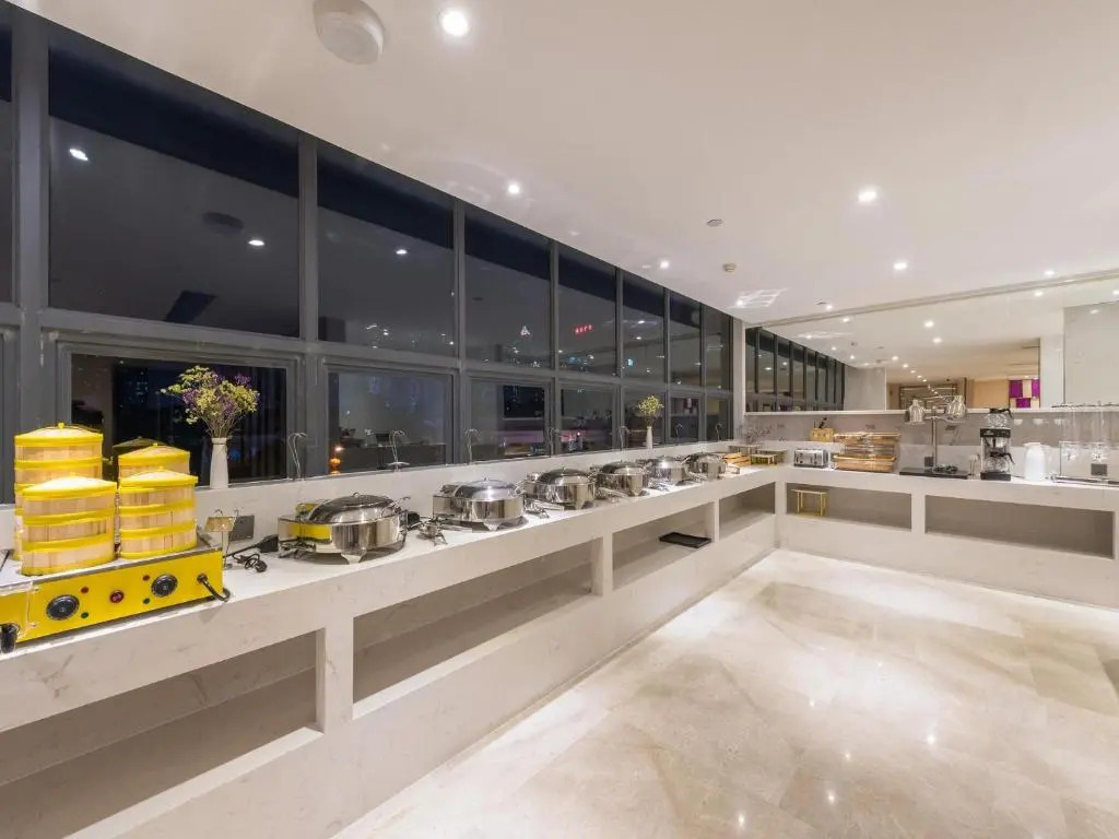 Lavande Hotel·Foshan  Zhoucun Liguang Road Xunfenggang Metro station