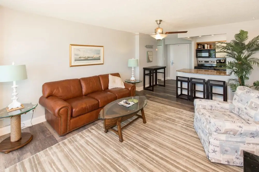 Feeling Tip-sea 2 Bedrooms 2 Bathrooms Condo