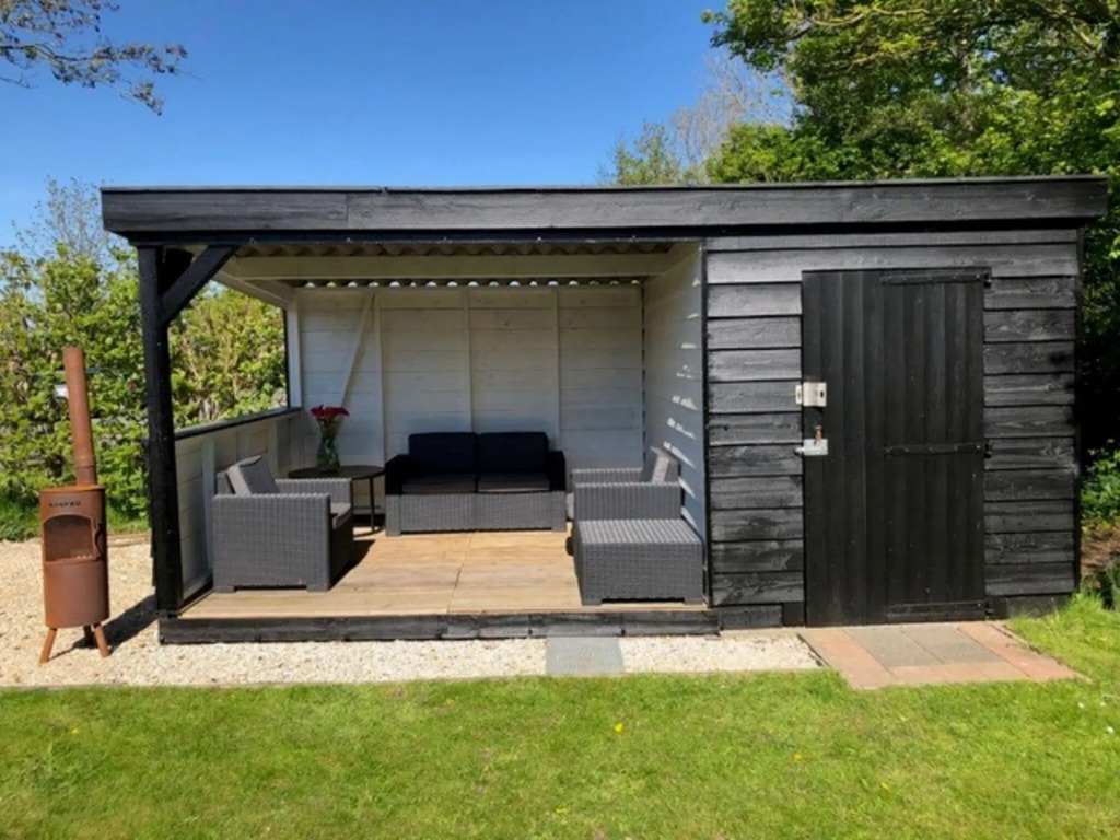 Chalet in Wiringherlant near the Coast