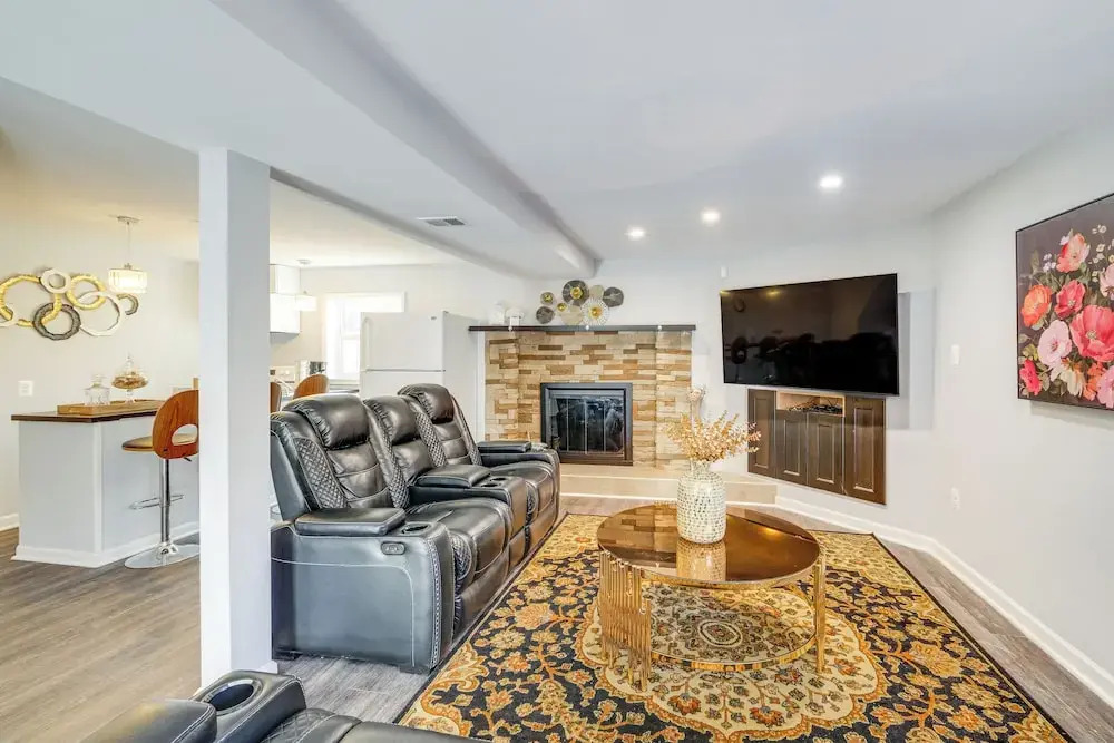 Pet-friendly Woodbridge Retreat Near Potomac Mills