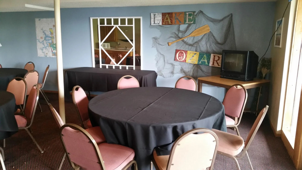 Hawks Nest Lodge