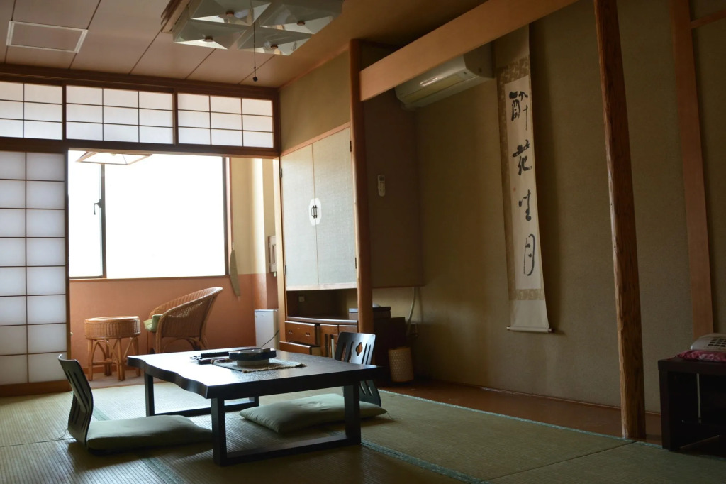 Yadoya Tsubaki