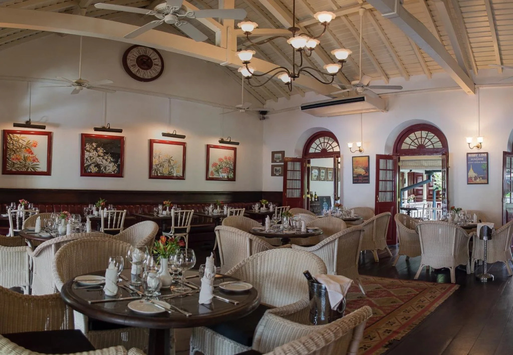 Royal Bar & Hotel