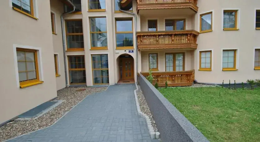 Nowoczesne Apartamenty Sun Seasons 24 w Karpaczu z Parkingiem by Noclegi Renters