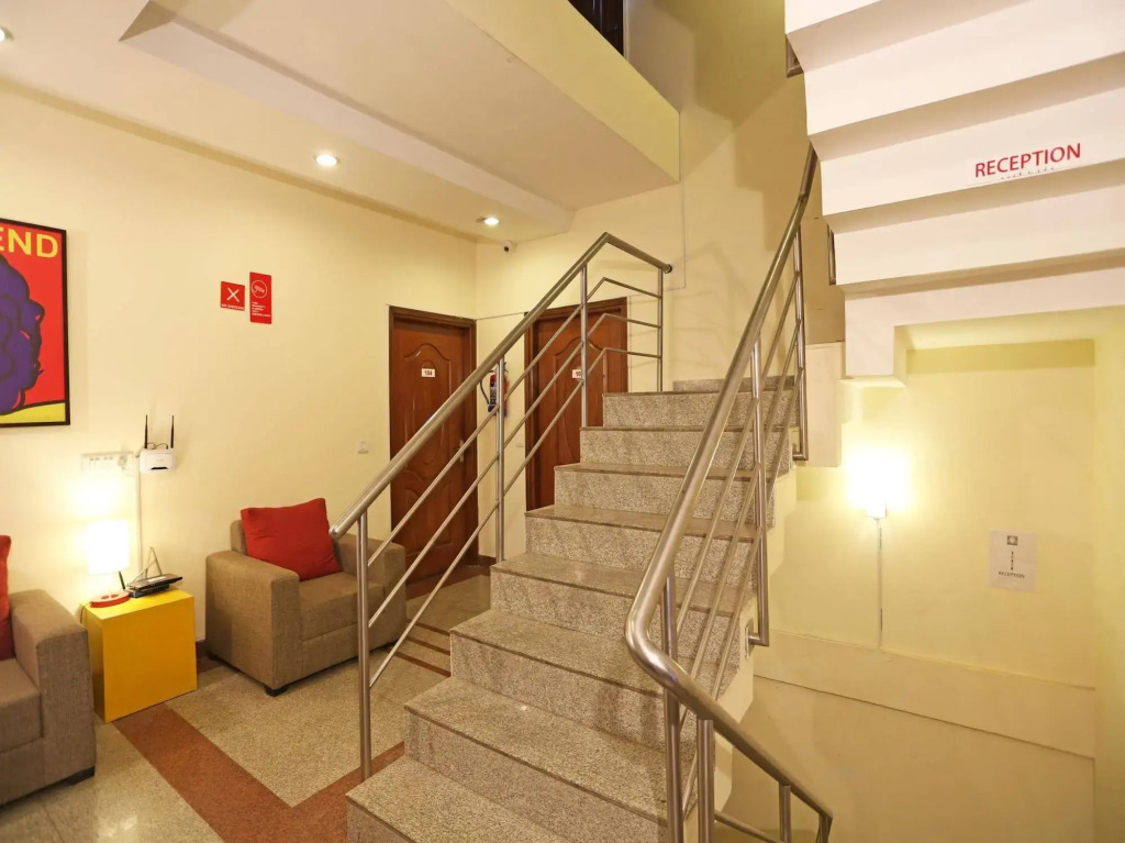 OYO Flagship 477 HUDA City Centre