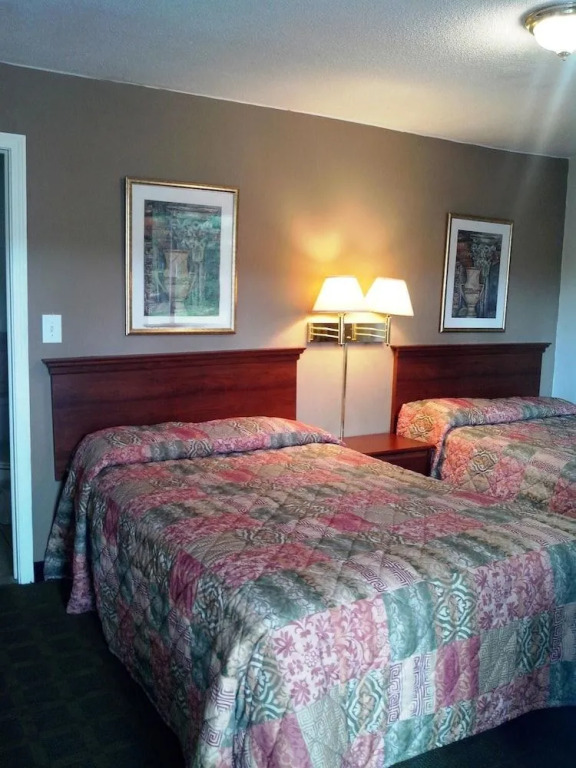 Maple leaf motel