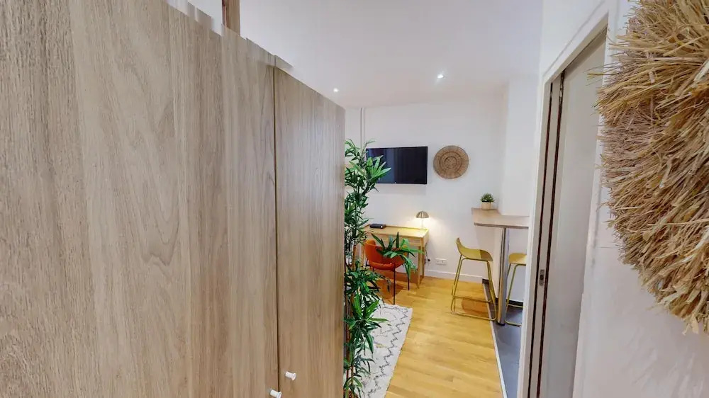 Beautiful 3bed House Garden & Parking