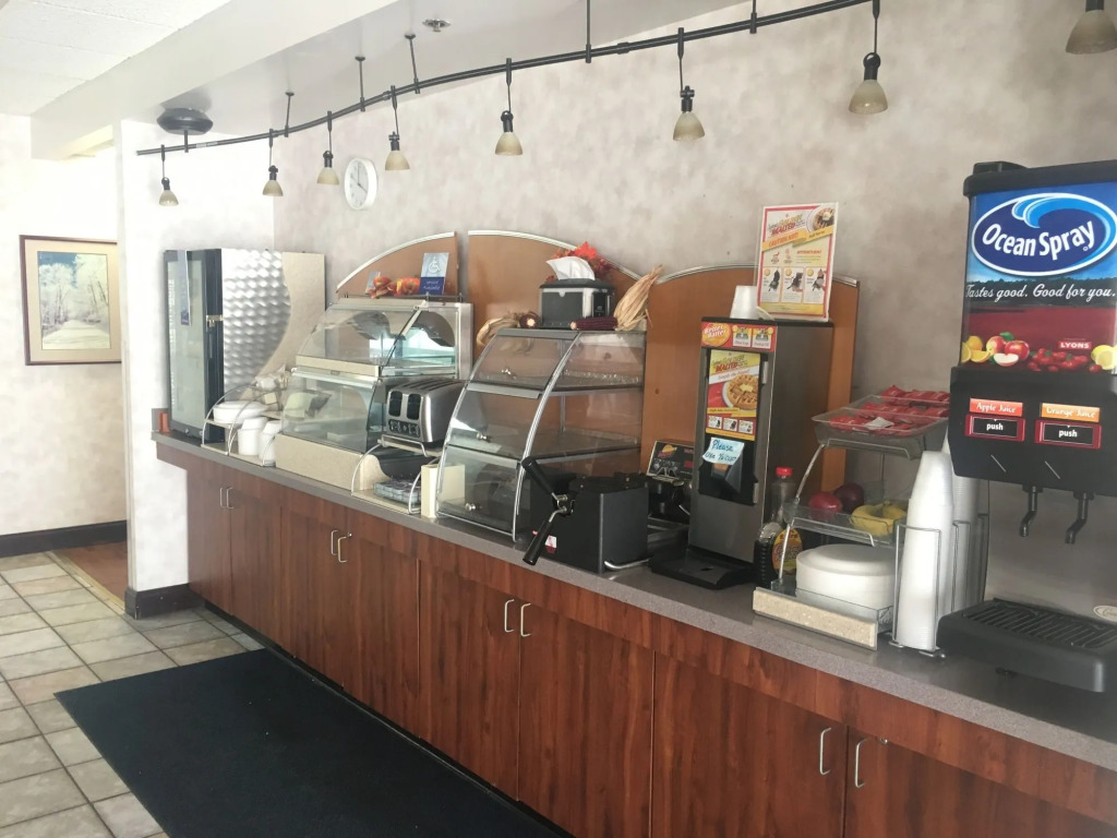 Mountain Inn & Suites