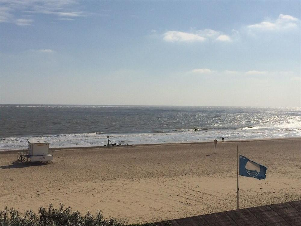 Moray Beachside Apartments