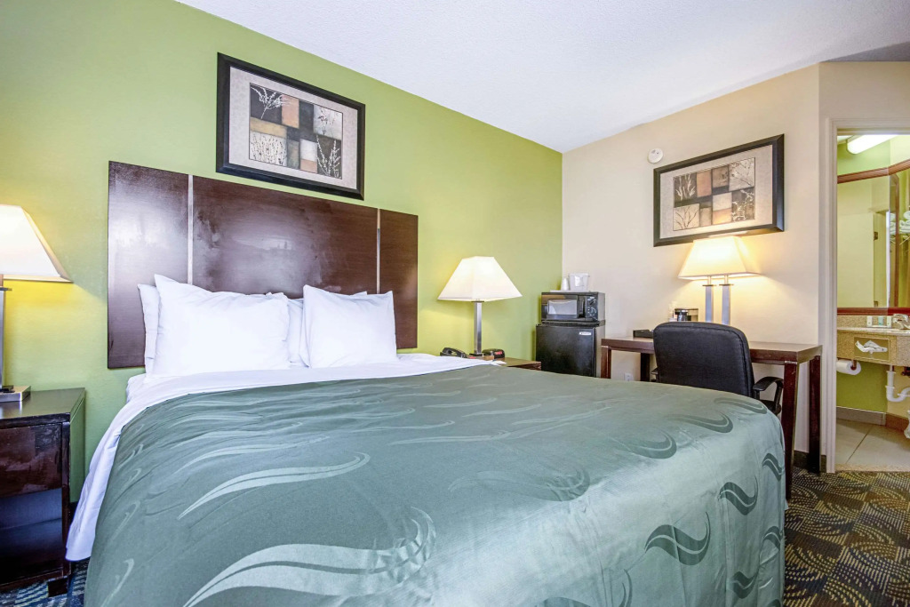Quality Inn & Suites Glenmont - Albany South