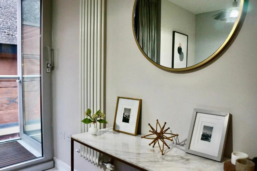 Stylish Highcross 1bed Apartment- Central