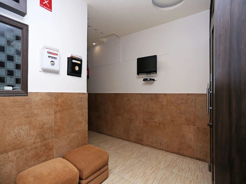 OYO 5449 Hotel SBD Guest House