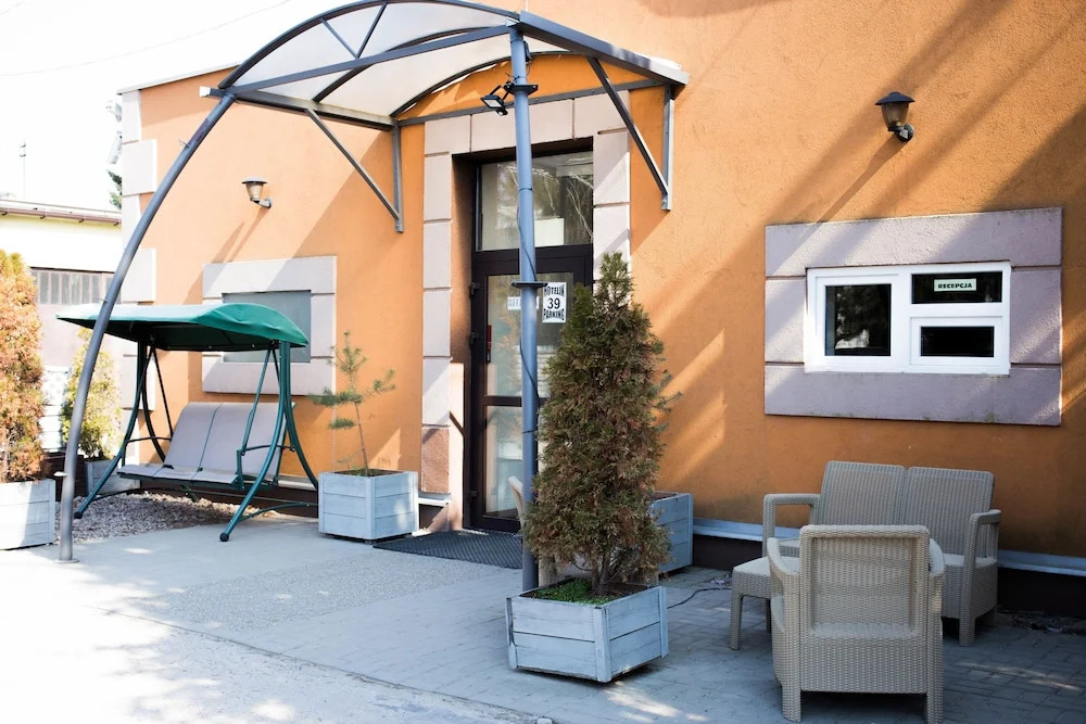 Nearby Airport Hostel