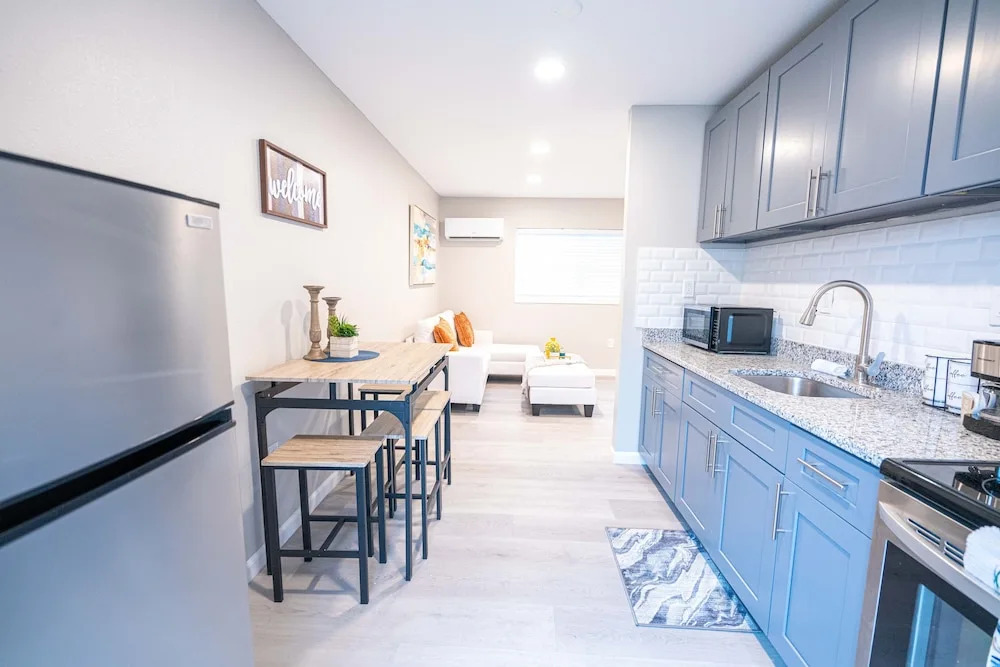 University Serenity Suites 14th