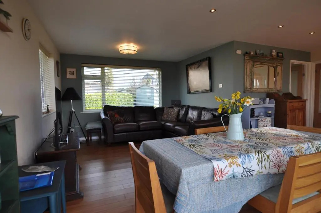 Beautiful coastal bungalow, Sennen, Porthcurno,sea