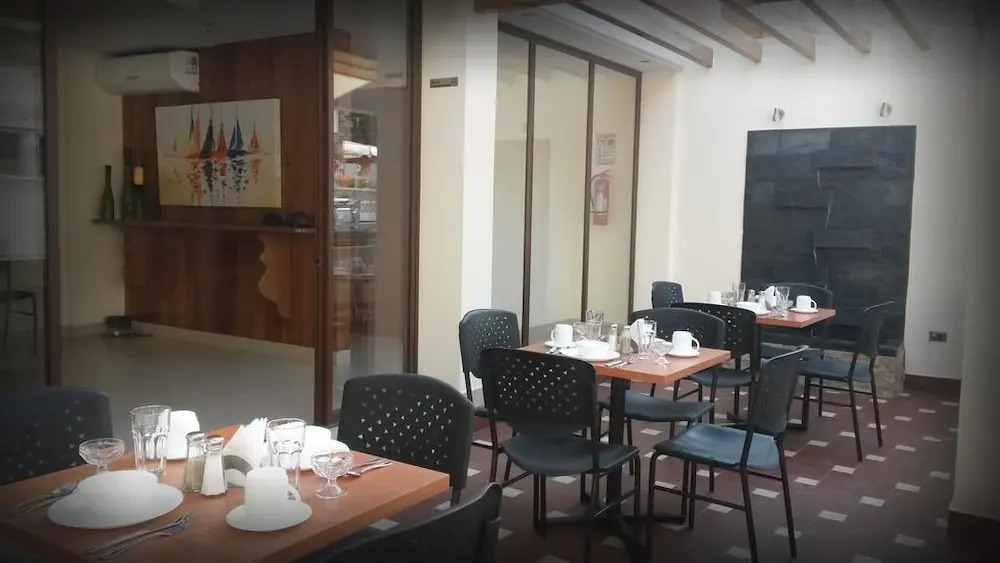Hotel Palmira Inn
