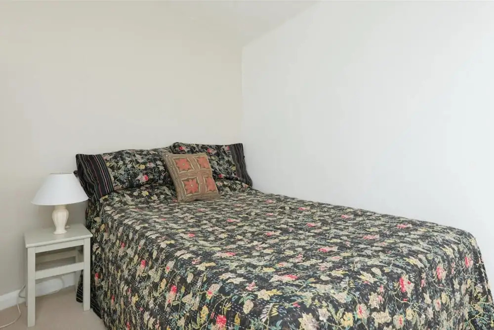 JOIVY 2 bed Flat by Maida Vale Tube & Shops