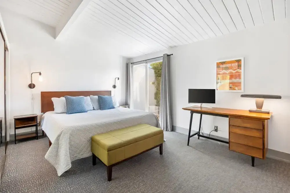Club 915 Getaway- Pool BBQ and Pet Friendly