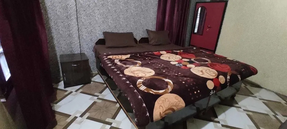 Vivek Hotel And Restaurant