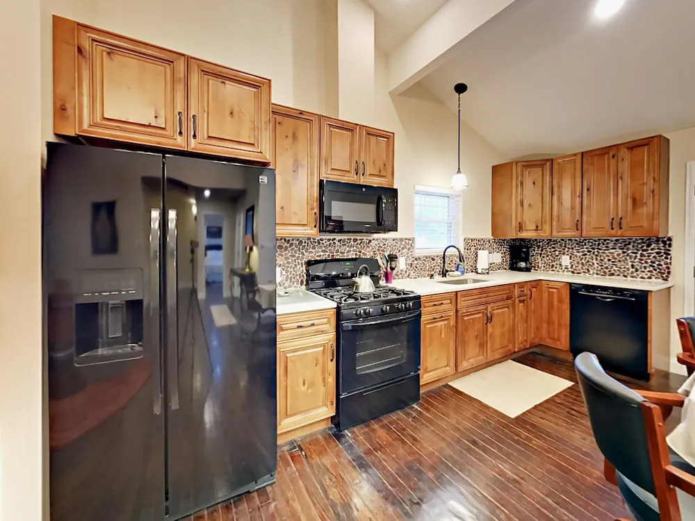 Charming East Austin 1 Bedroom 1 Bathroom Home