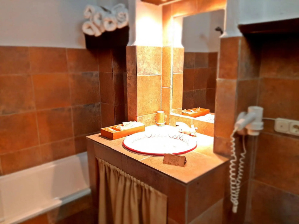 Romantic apartment in Granada with shared pool