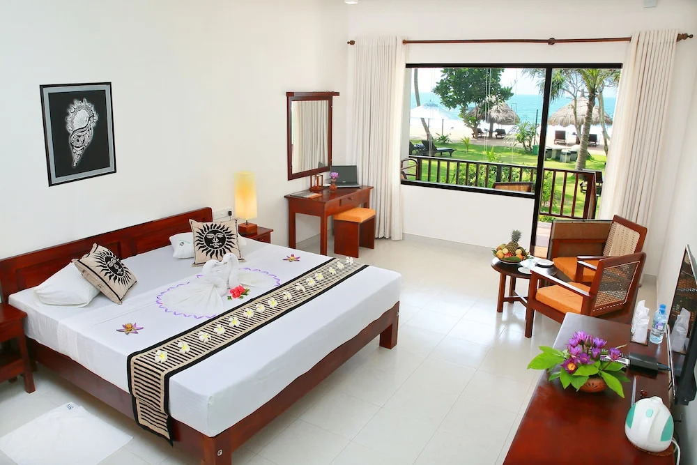 Sea Rock Villa