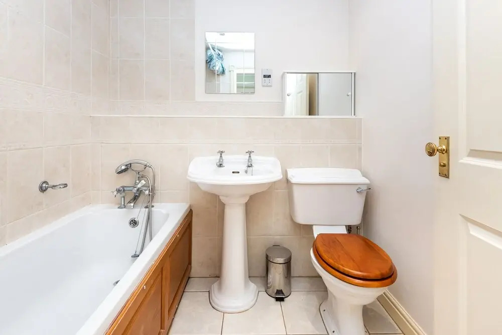 Cosy Flat for 2 nr Railway Museum & Free Parking!