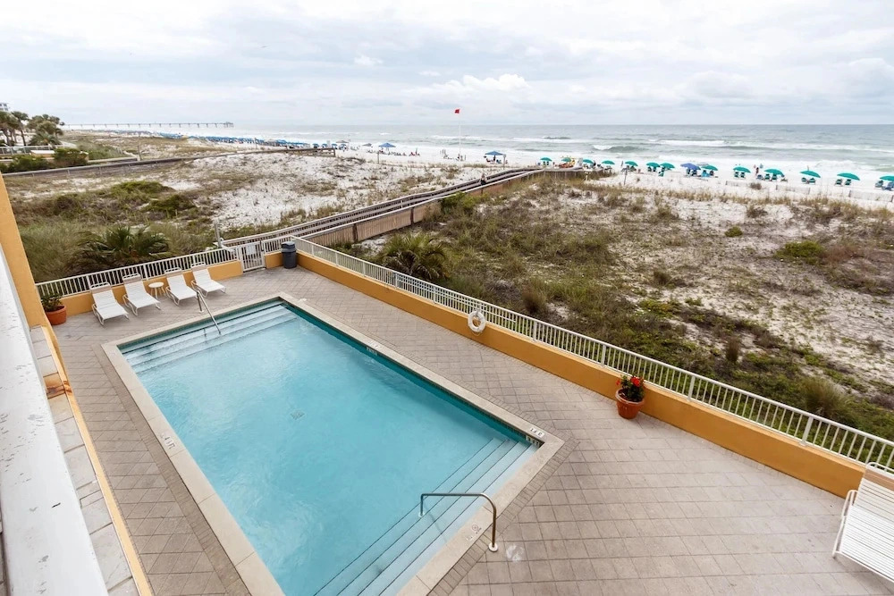 Gulf Dunes 402 - Palm Haven